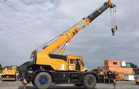 Support Crane & Keep Balance