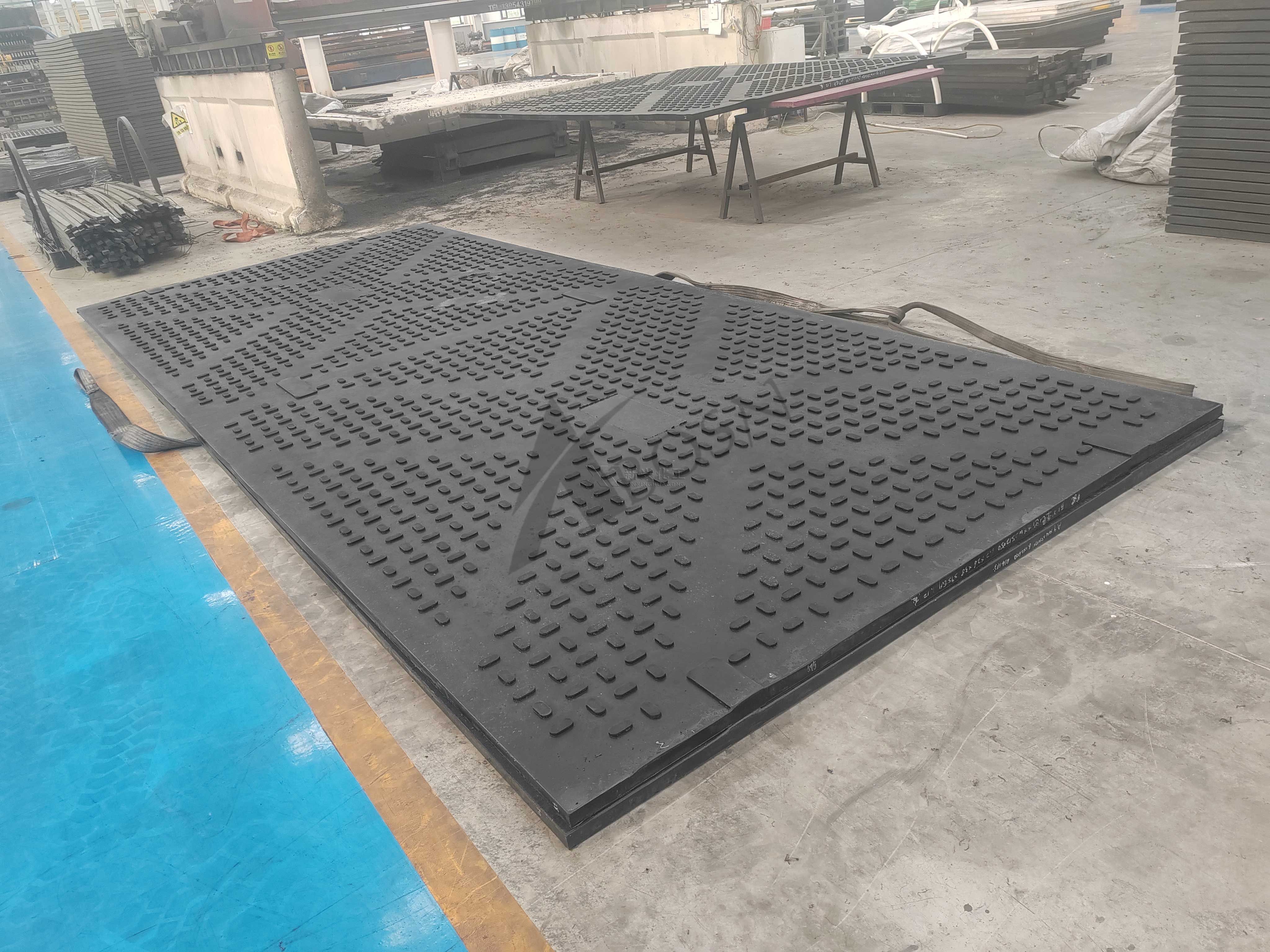 150 tons Heavy-duty ground protection mat