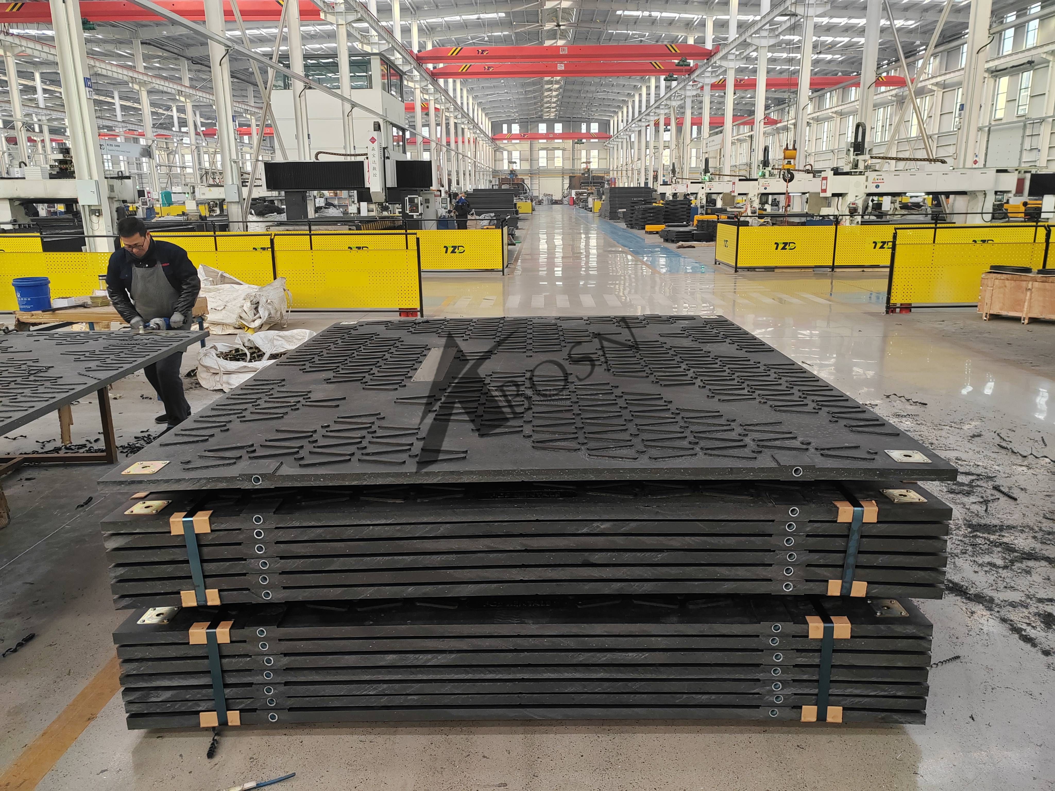 3000*2500mm Construction Road Mats Ground Protection Mats