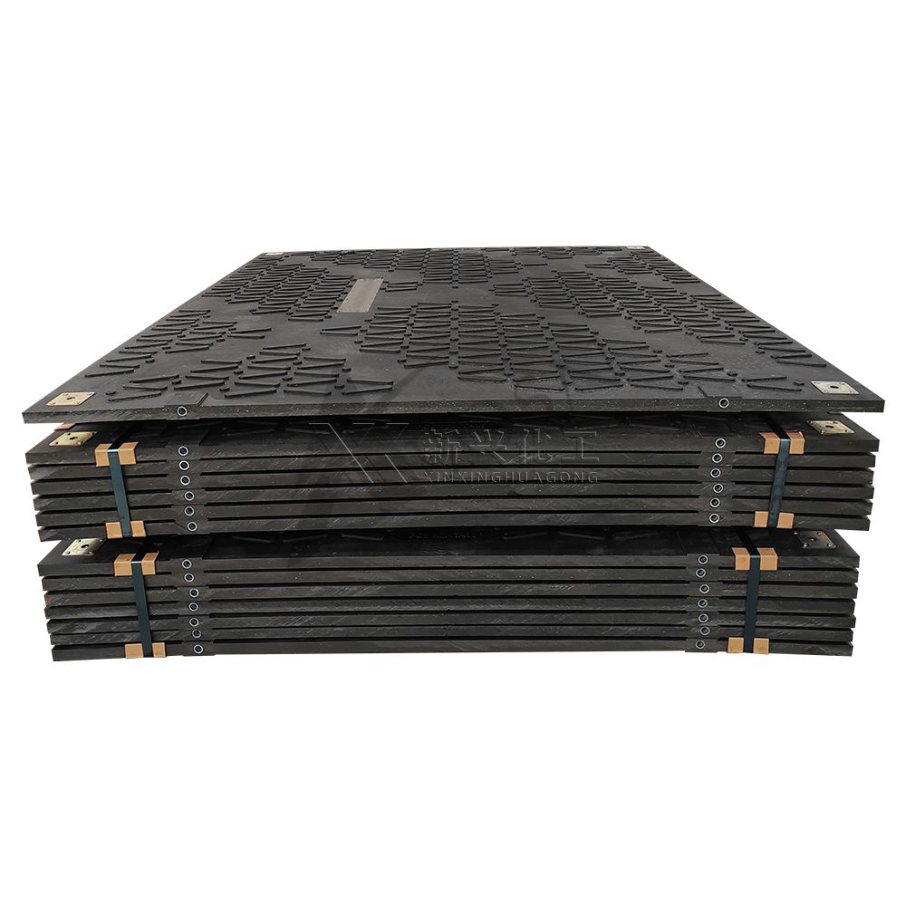 Durable mobile Dura Mats, ground protection mats suitable for muddy roads, sandy roads