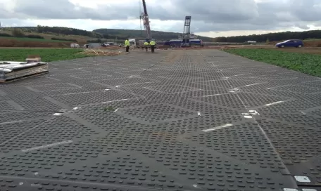 Heavy Duty Composite Temporary access and Ground Protection Mat Dura mats