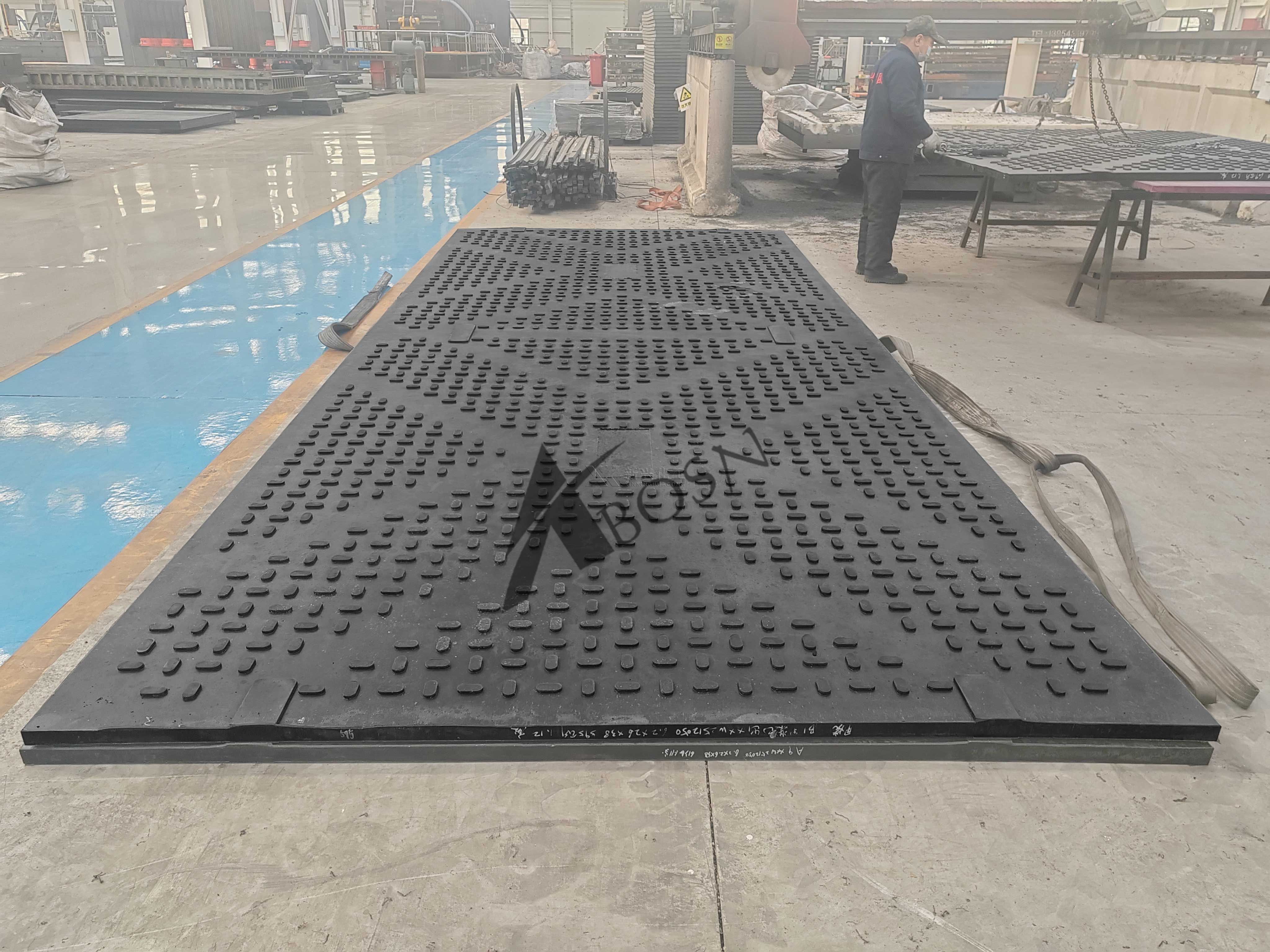 3000*2500mm Construction Road Mats Ground Protection Mats